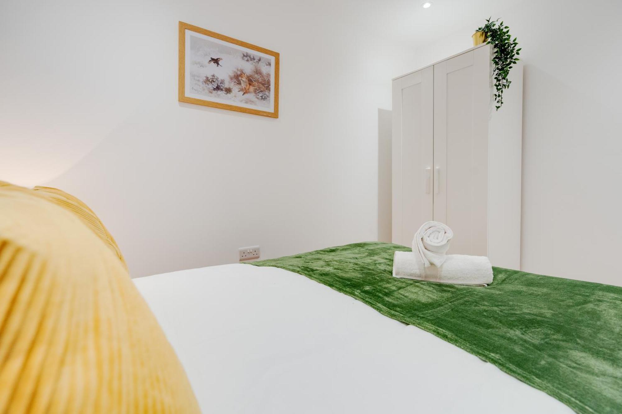 Holiday home Dazzling & Modern 4bd - Coop Live - Etihad - Parking *